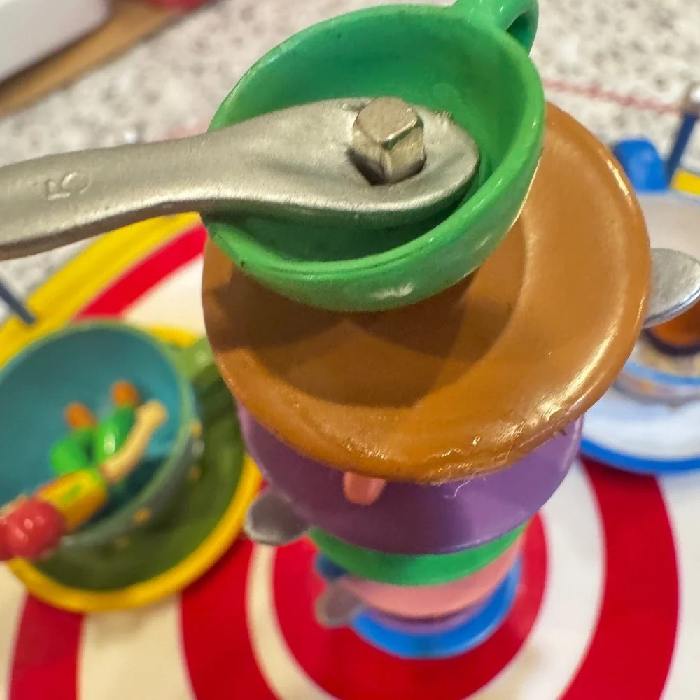 Department 56 Carnival Twirling Tea Cups‎ Village Spins vintage '04 Need adapter